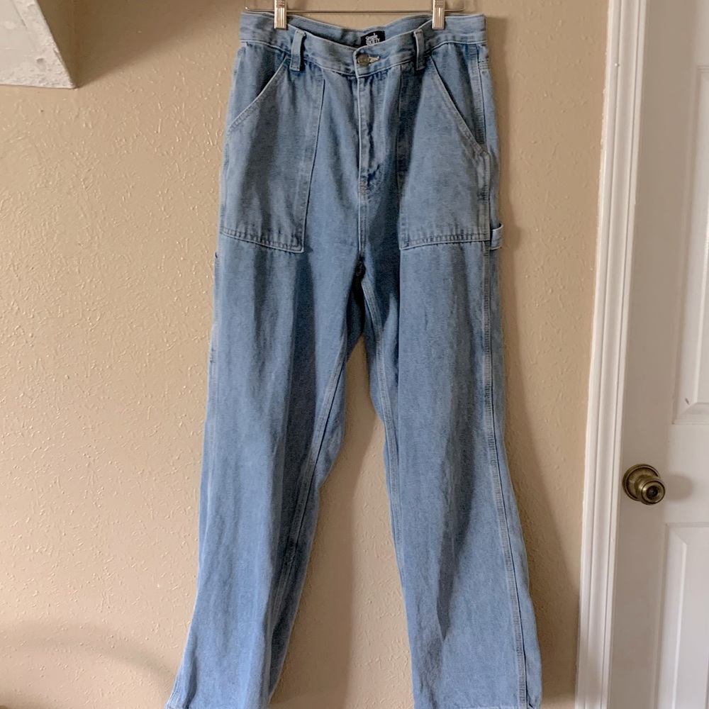 Light high waisted blue jeans
